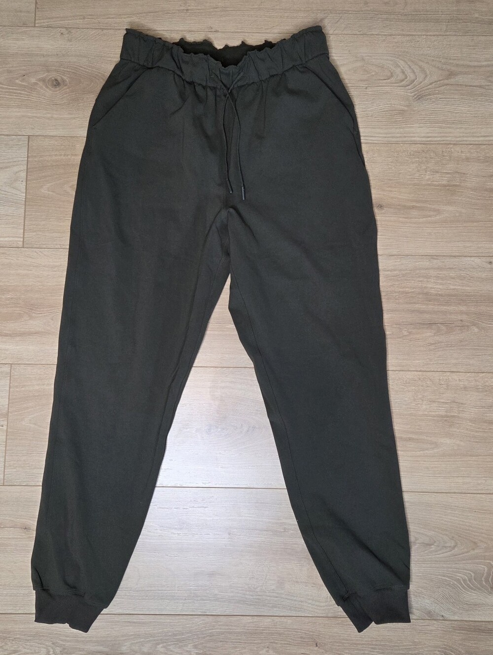 Lululemon Keep Moving Jogger Olive Green High Rise Drawstring Pants Women's 8